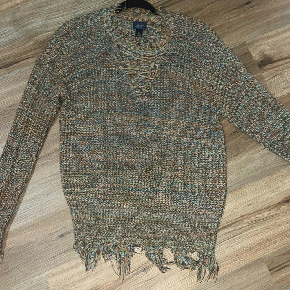 Sweater - Picture 2 of 4